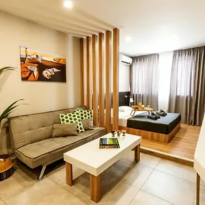 Unique Experience Apartment's Saloniki